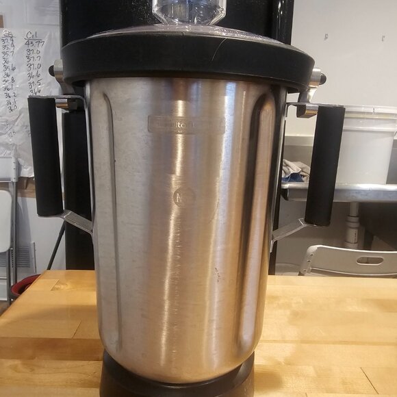 Commercial 1 Gallon Hamilton Beach Blender Two Containers Sharpened Blade Assem. - Picture 3 of 9